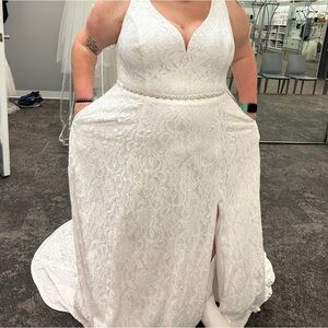 Lace Wedding Dress with belt